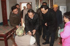 劉傳鐵廳長到孝昌縣王店鎮(zhèn)盛畈村調(diào)研指導(dǎo)精準(zhǔn)扶貧工作